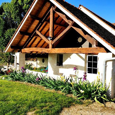 Gite De Charme Dans Un Cadre Calme Et Reposant Châtellerault Exterior foto